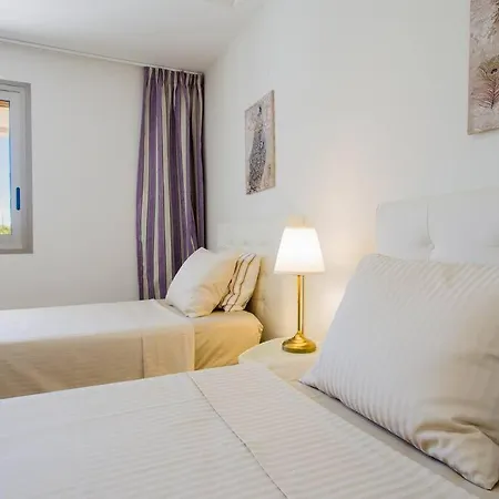 公寓 3 Bedroom In Magnolia Golf 阿德耶
